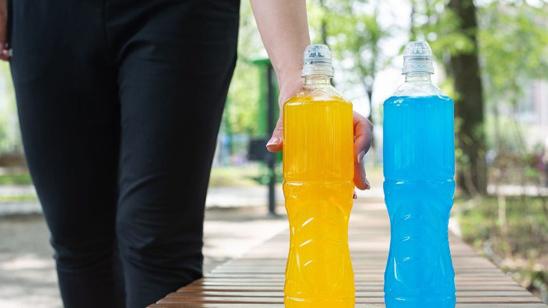 Minuman Isotonik, Teman yang Tepat Saat Berolahraga – PAFI Wiralaga Mulya
